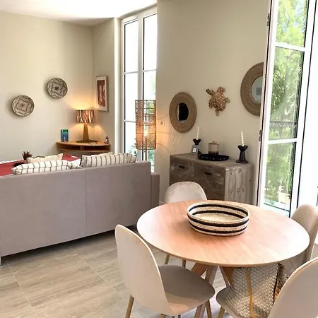 Grand Studio 3 Personnes A Deux Pas Du Centre Et Daire Cannes